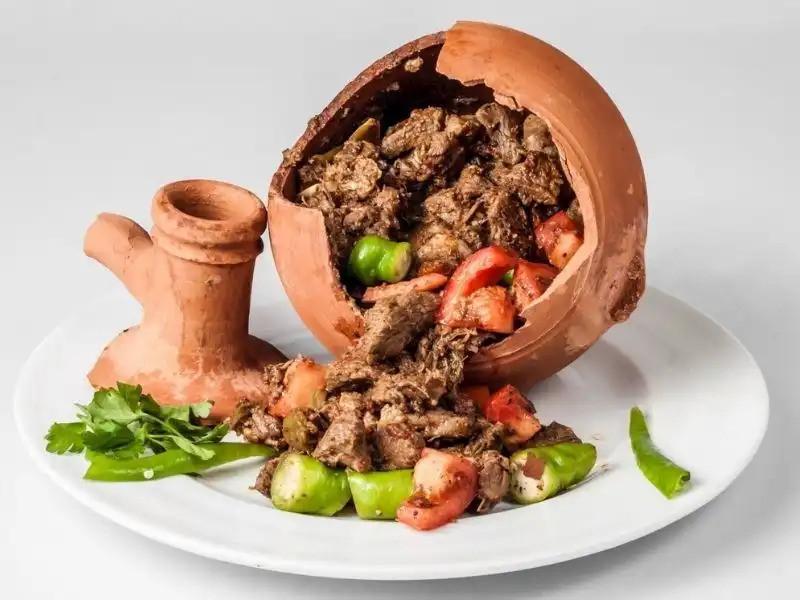 Çömlek Kebabı Nedir? Nasıl Yapılır?